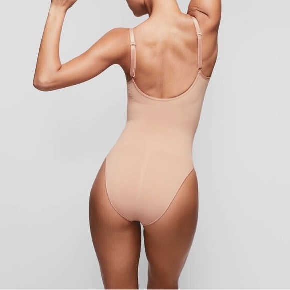 NWOT SKIMS Sculpting Bodysuit w/ Snaps in Ochre Size S/M Seamless Nude - Picture 2 of 6